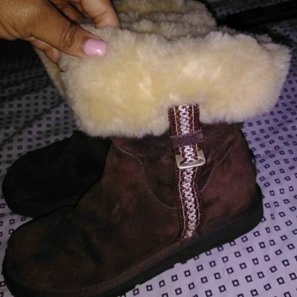 Ankle uggs worn once
